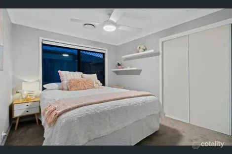 Property photo of 6 David Place Manly West QLD 4179