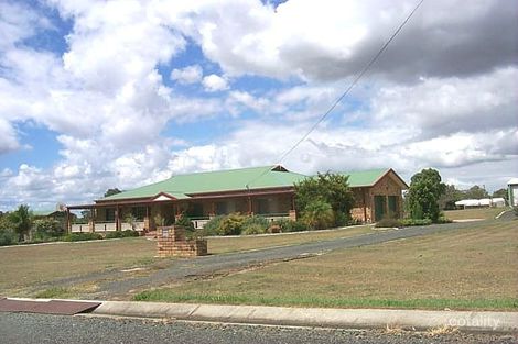 17 Maple St, Walloon, QLD 4306