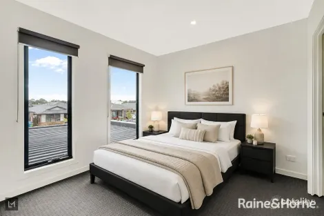 Property photo of 13 Saloon Circuit Clyde North VIC 3978