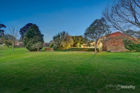 Property photo of 9 Watling Terrace Doncaster East VIC 3109