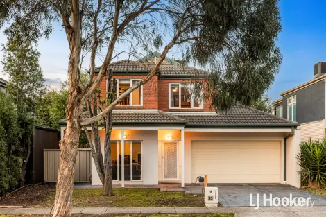 13 CENTRAL PARK AVE, POINT COOK, VIC 3030