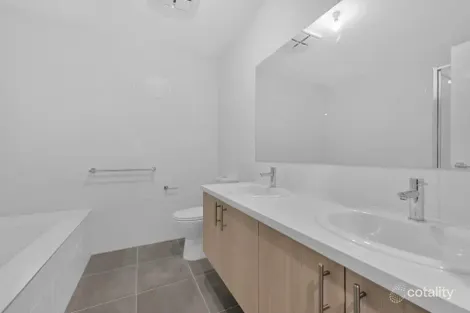 Property photo of 188 Henry Road Pakenham VIC 3810