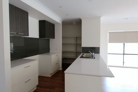 Property photo of 17 Faolan Way Cranbourne West VIC 3977