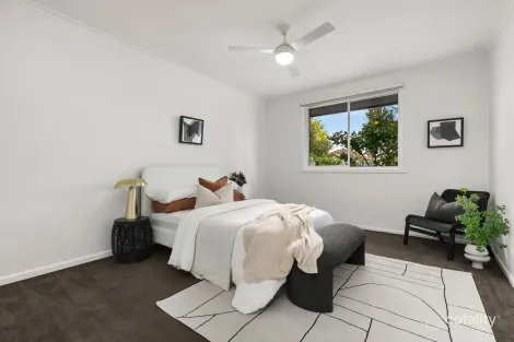 Property photo of 2/12 Surrey Street Pascoe Vale VIC 3044