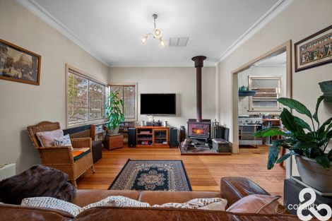 Property photo of 31 Dorrington Avenue Reservoir VIC 3073