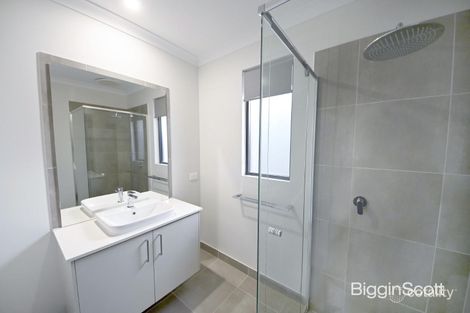 Property photo of 12B Oak Hill Road Mount Waverley VIC 3149