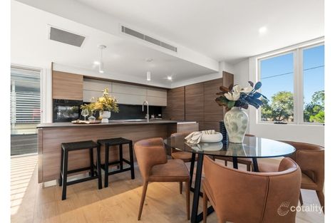 Property photo of 10 Abalone Avenue Paradise Point QLD 4216