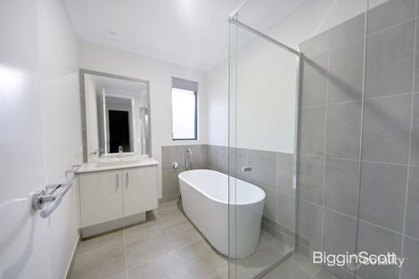 Property photo of 12B Oak Hill Road Mount Waverley VIC 3149