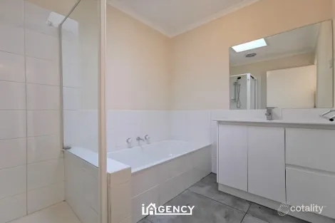 Property photo of 2/30 Brunswick Road Mitcham VIC 3132
