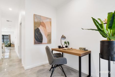 Property photo of 7 Angophora Crescent Craigieburn VIC 3064