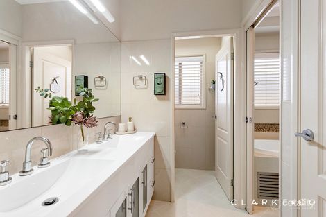 Property photo of 237 Somerset Drive Thornton NSW 2322