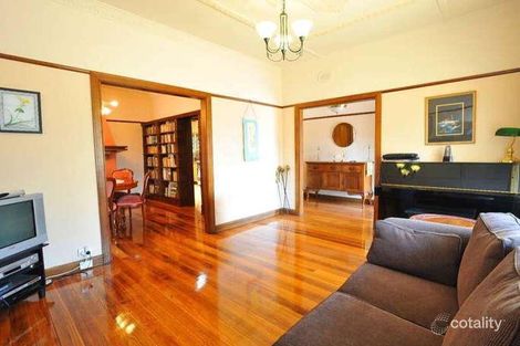Property photo of 677 Hawthorn Road Brighton East VIC 3187