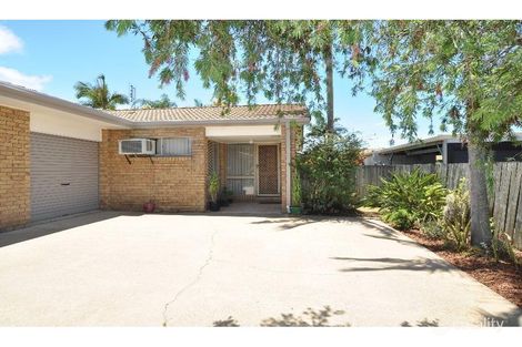 2/8 Avi Ct, Labrador, QLD 4215