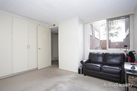 Property photo of 1/17 Hughenden Road St Kilda East VIC 3183
