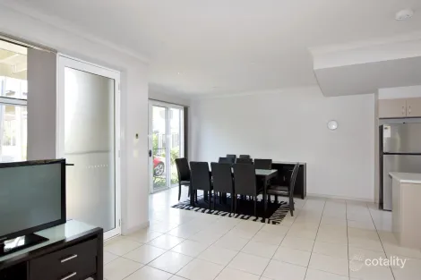 Property photo of 4/14 Fowler Street West Gladstone QLD 4680
