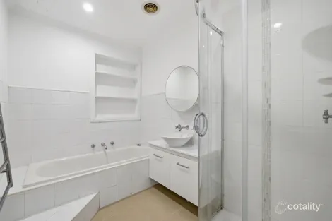 Property photo of 28 Chesney Drive Ringwood VIC 3134