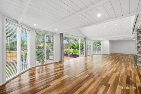 Property photo of 28 Chesney Drive Ringwood VIC 3134