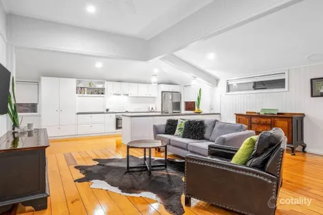 Property photo of 1/67 Dansie Street Greenslopes QLD 4120