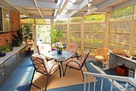 Property photo of 10 Napier Place Albion Park NSW 2527