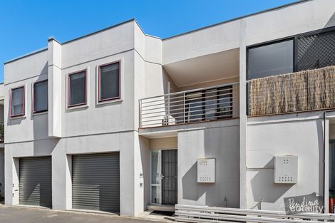 11 Lincoln Mews, Kensington, VIC 3031