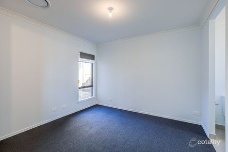 Property photo of 1 Haystack Close Park Ridge QLD 4125
