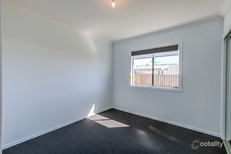 Property photo of 1 Haystack Close Park Ridge QLD 4125