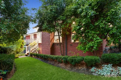 Property photo of 38 Maroong Drive Research VIC 3095