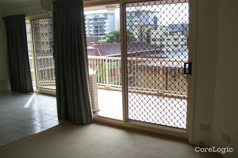 Property photo of 21/234 Shafston Avenue Kangaroo Point QLD 4169