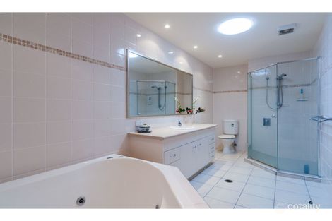 Property photo of 2/8 Drake Avenue Paradise Point QLD 4216