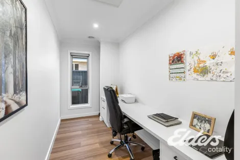 Property photo of 51 Peter Thomson Circuit Yarrawonga VIC 3730