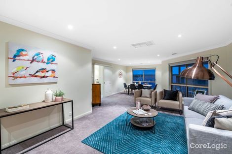 Property photo of 17 Stringybark Drive Jerrabomberra NSW 2619