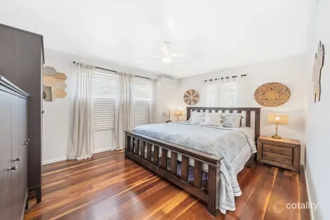 Property photo of 2 Hinton Street Redcliffe QLD 4020