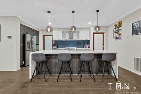Property photo of 10 Cubbie Way Clyde North VIC 3978