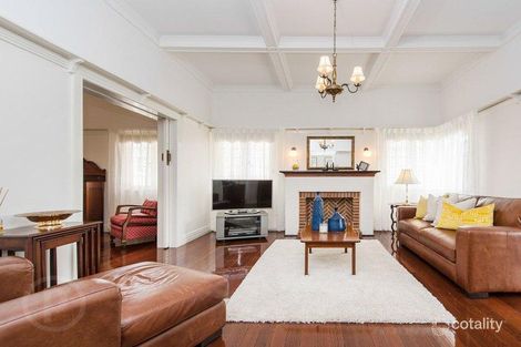 Property photo of 32 Doughty Avenue Holland Park West QLD 4121