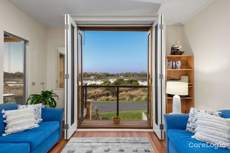 Property photo of 1/1 Edgewater Close Queenscliff VIC 3225