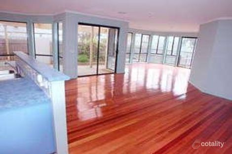 Property photo of 1 Masters Circuit Roxburgh Park VIC 3064