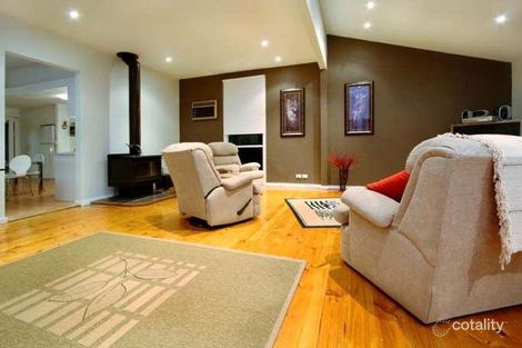 Property photo of 17 The Crescent Ferntree Gully VIC 3156