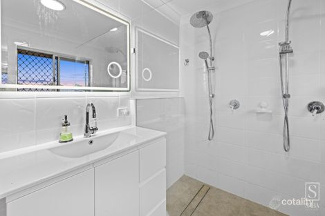 Property photo of 4 Poseidon Crescent Jamboree Heights QLD 4074