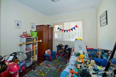 Property photo of 105 Bay View Drive Little Grove WA 6330