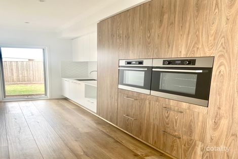 Property photo of 18 Cockle Crescent Point Lonsdale VIC 3225