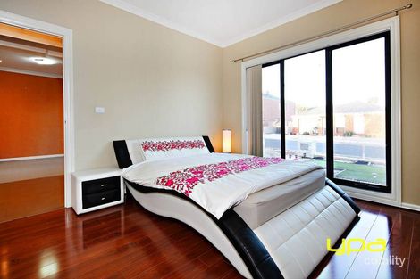Property photo of 1 Hughes Place Burnside Heights VIC 3023
