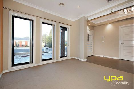 Property photo of 1 Hughes Place Burnside Heights VIC 3023