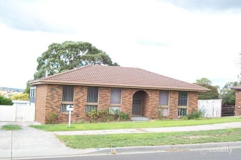 Property photo of 6 Mueller Court Endeavour Hills VIC 3802