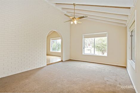 Property photo of 10 Wallaroo Square Werribee VIC 3030