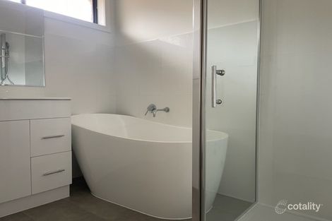 Property photo of 16 Hermitage Crescent Bundoora VIC 3083