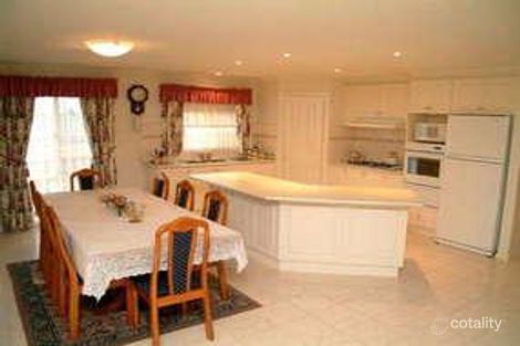 Property photo of 8 Lancaster Way Beaconsfield VIC 3807