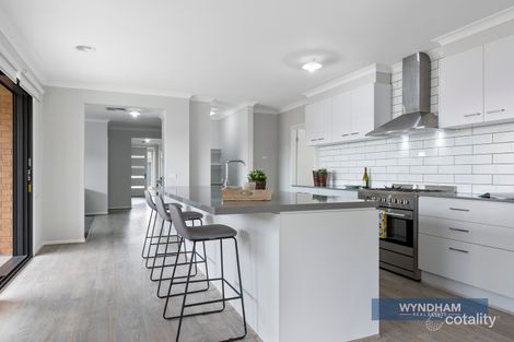 Property photo of 10 Thornton Grove Wyndham Vale VIC 3024