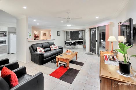 Property photo of 19 Glenroy Place Parkinson QLD 4115