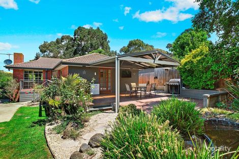 Property photo of 7 Dewpond Walk Croydon South VIC 3136
