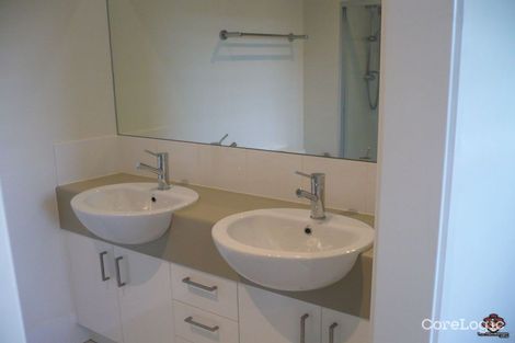 Property photo of 25/28 Castello Circuit Varsity Lakes QLD 4227